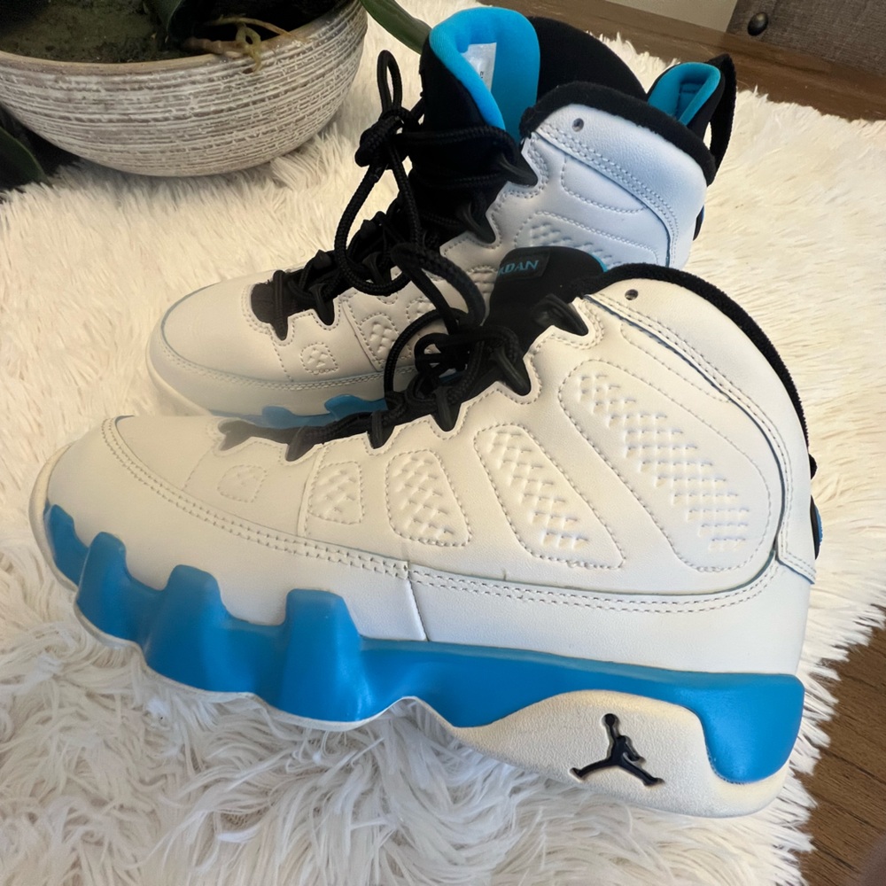 Mens Shoes Size 5.5Y